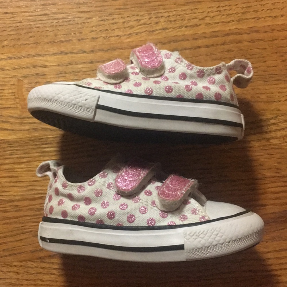 Toddler/baby size 3 polka dot Converse